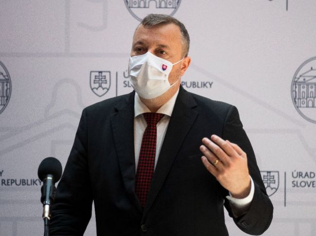 Krajniak: Rodiny v hmotnej núdzi dostanú jednorazovo 333 eur na dieťa