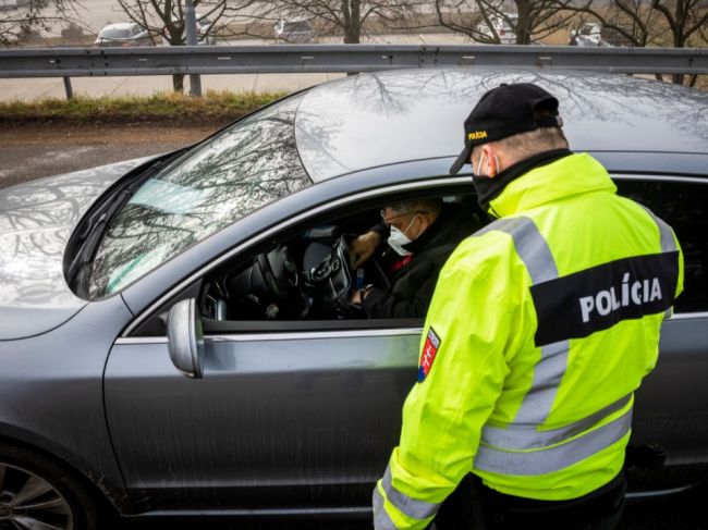 Na hraničných priechodoch budú vo štvrtok a v nedeľu intenzívne kontroly