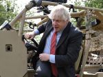 Boris Johnson vysvetľoval stredajší incident s britským torpédoborcom