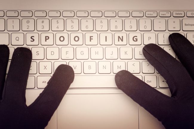 Experti na kyberbezpečnosť upozorňujú na podvodné e-maily