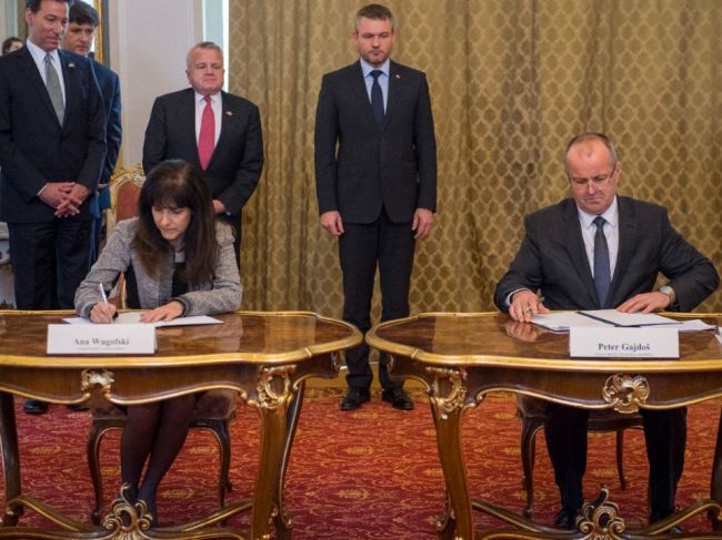 NKÚ: Nepreukázalo sa, že nákup 14 stíhačiek F-16 bol opodstatnený