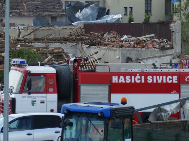Búrka poškodila obec Stebno na severozápade štátu, experti hovoria o tornáde