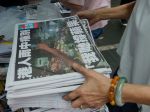 V Hongkongu zatkli ďalšieho redaktora zrušeného denníka Apple Daily
