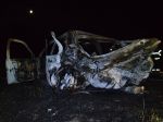 V ohni po zrážke áut umrel 18-ročný muž