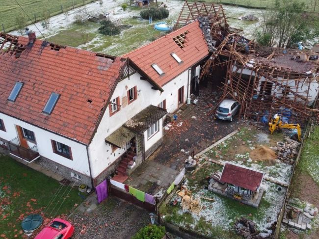 Búrka, ktorá vo štvrtok postihla sever Čiech, zrejme nebola tornádo