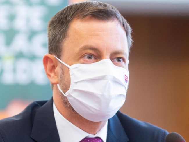 Premiér odovzdal vysvedčenia prvákom na ZŠ Sokolíková
