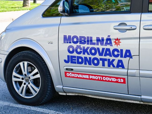Výjazdová očkovacia služba zaočkovala v okrese Rožňava 1095 ľudí