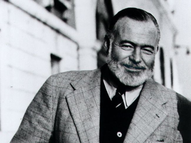 Pred 60 rokmi zomrel Ernest Hemingway, autor novely Starec a more