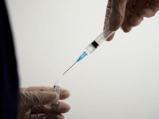 V Maďarsku je zaočkovaných už 5,5 milióna ľudí, zrušili povinné nosenie rúšok