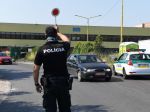 Na hraniciach Slovenska vzniknú jazdné pruhy pre očkovaných