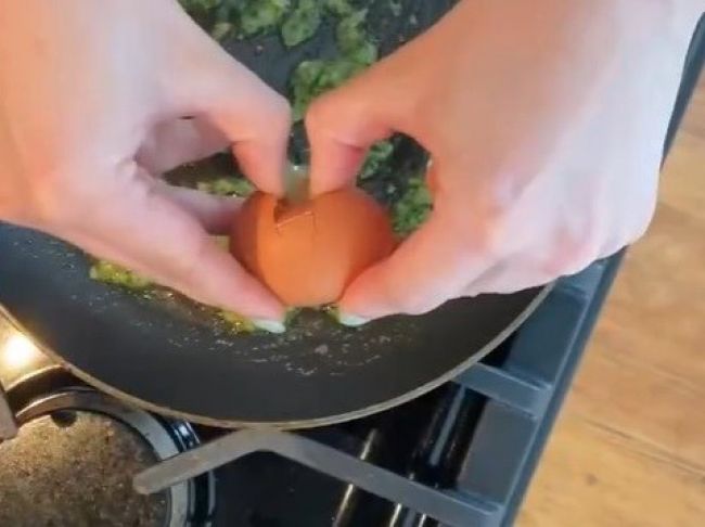 Video: Tento trik zmení vašu prípravu vajec od základu