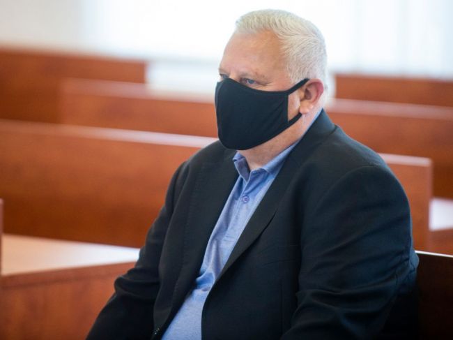 Podnikateľ Ružička na súde odmietol, že s Kováčikom riešil pomoc pre Kudličku