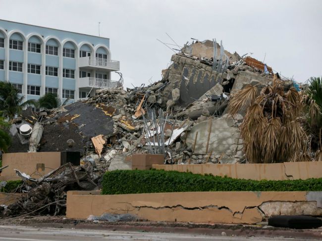 V troskách zrútenej budovy na Floride našli ďalších 10 tiel, počet obetí je 46