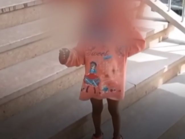 Video: Dvojročné dievčatko zachránilo život svojej mame