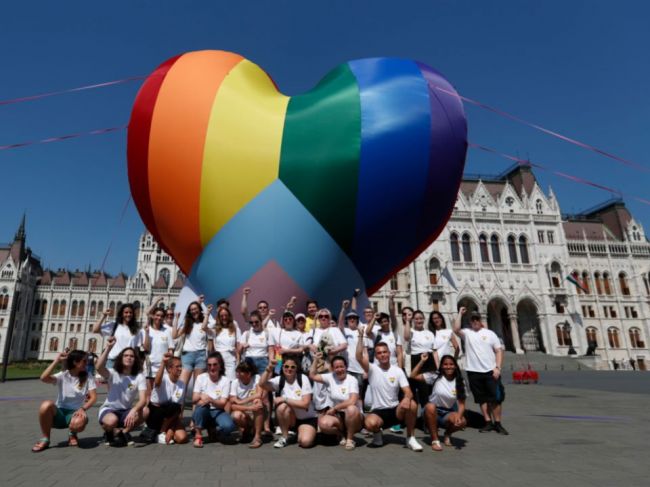 V Budapešti protestovali voči zákonu proti pedofílii
