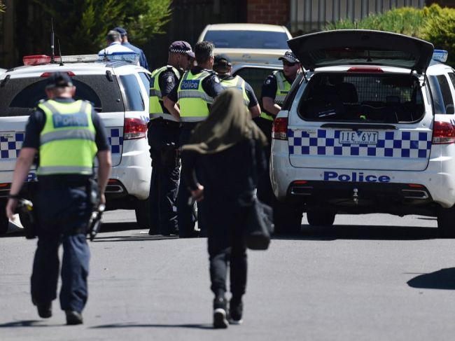 Bytovku v Sydney stráži pre koronavírus polícia