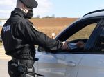 Režim na hraniciach a cestovateľský semafor sa budú meniť, zasiahol Ústavný súd