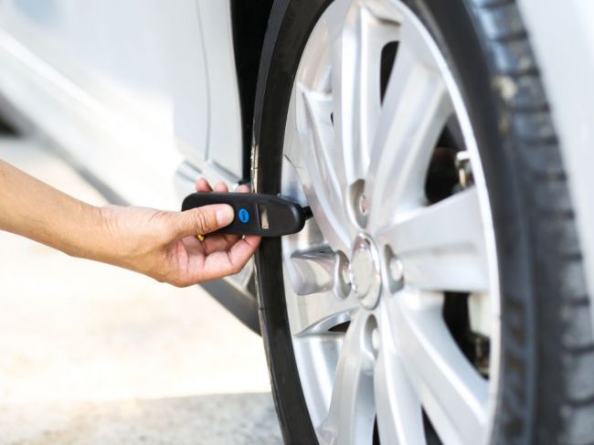 5 znamení, že by ste mali skontrolovať pneumatiky auta