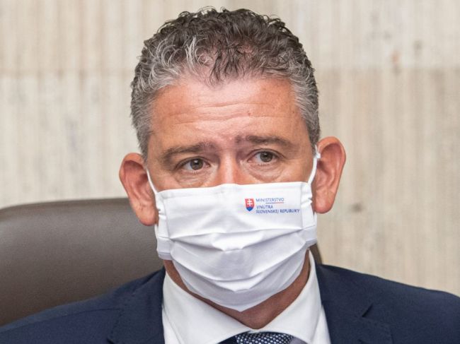 Mikulec odmieta tvrdenia Roberta Fica, pýta sa, prečo Zurian nekonal zákonne