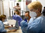 Analytici NBS: Lepšou komunikáciou sme mohli dosiahnuť vyššiu zaočkovanosť skôr