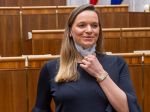 Poslankyňa Tabák sa na území TANAPu kúpala v potoku, prípad preverí inšpekcia