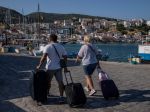 Grécko zaznamenalo vyše 2600 nových infekcií, zistili ich aj u turistov