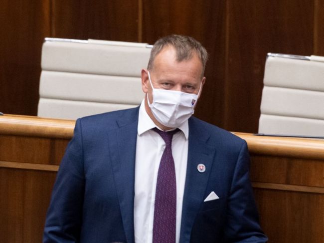 Poslanci schválili novelu o COVID preukazoch