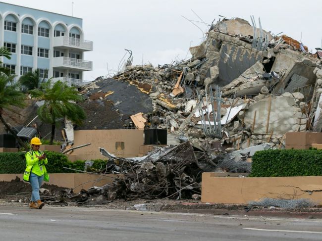 Identifikovali poslednú obeť zrútenej budovy na Floride