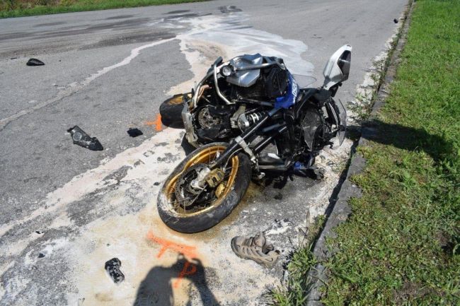 Pri zrážke motorky s autom zahynul motocyklista