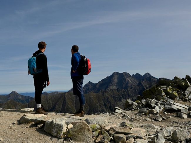 Leteckí záchranári pomáhali v Tatrách 17-ročnému turistovi z Česka