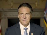 Guvernér Cuomo odmietol obvinenia z nevhodných dotykov a obťažovania