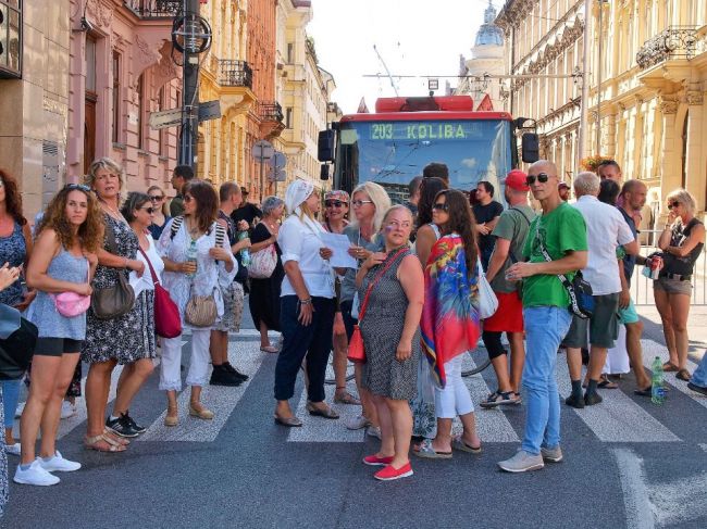 Polícia sa naďalej zaoberá možnými trestnoprávnymi dôsledkami počas zhromaždení