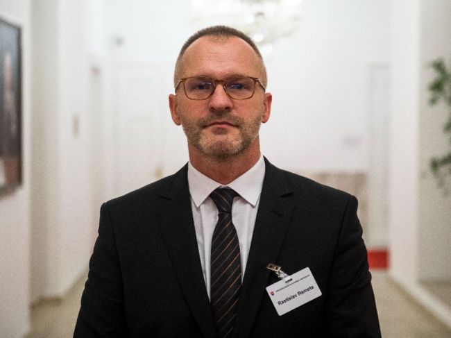 Remeta: Po svedkoch z policajných káuz sa naďalej pátra