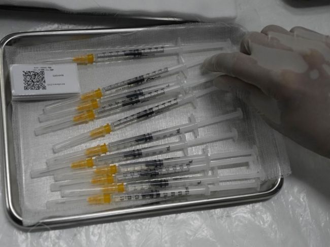 Ukrajina dostala od Litvy a Dánska státisíce dávok vakcíny