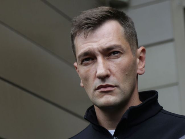 Navaľného brat dostal rok väzenia podmienečne za porušenie sanitárnych pravidiel