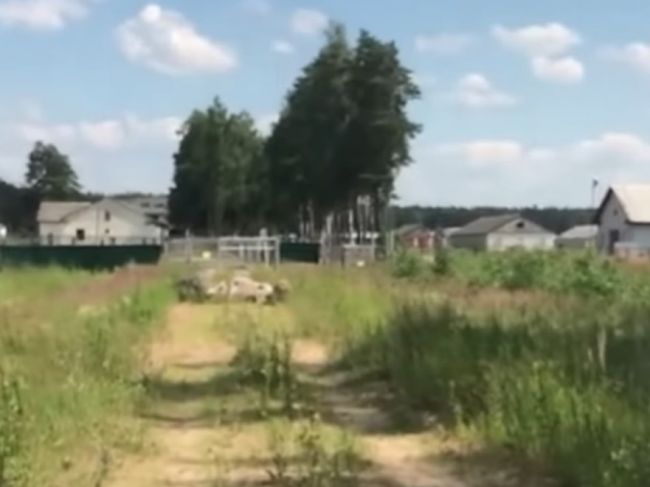 CNN hovorí o väzenskom tábore pre odporcov Lukašenka, v skutočnosti ide o vojenský sklad