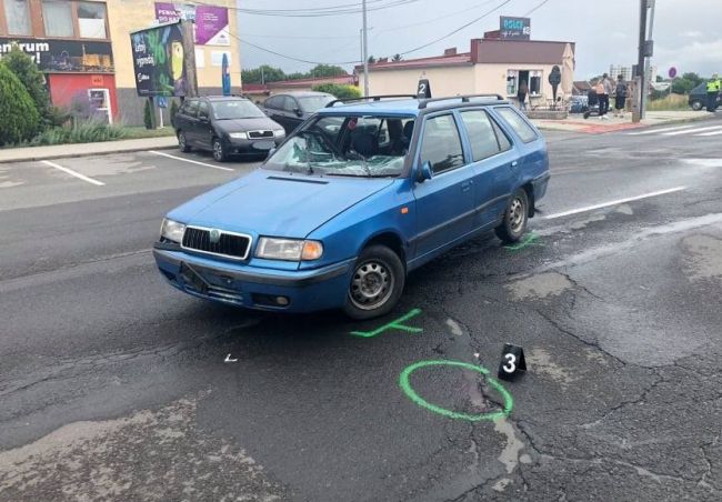 Chodca na priechode vo Veľkých Kapušanoch zrazilo auto