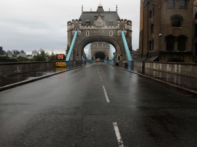 Londýnsky most Tower Bridge po technickej poruche opäť sprejazdnili