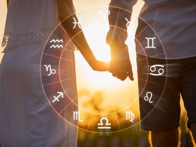 Výskum na 20 miliónoch ľuďoch skúmal, či astrológia ovplyvňuje výber partnera