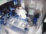 VIDEO: Polícia vyhlásila mimoriadne pátranie po lupičoch