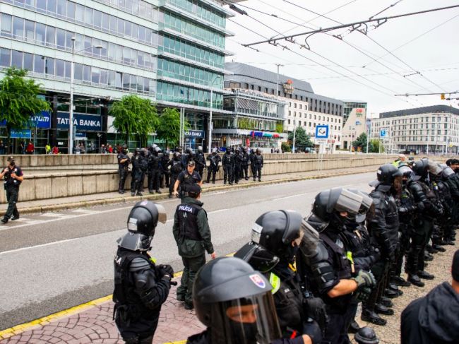 Kovařík sa opätovne zastal postupu polície pri zásahoch na protestoch