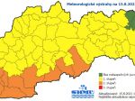 V nedeľu si treba dávať pozor na vysoké teploty, hrozia aj búrky