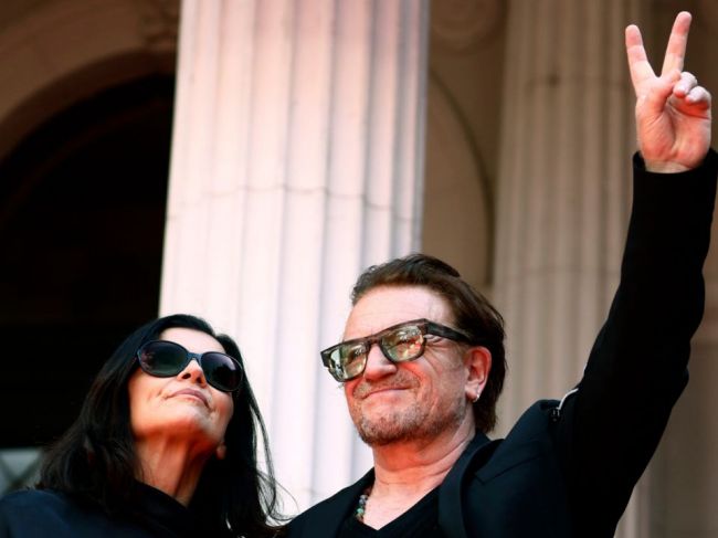 Na filmový festival v Sarajeve neočakávane zavítal írsky spevák Bono