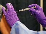 Americkí odborníci odporučia všetkým posilňujúcu dávku vakcíny 8 mesiacov po druhej dávke