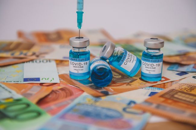 Skutočne lotérie podporujú očkovanie? Výskum priniesol prekvapivé výsledky