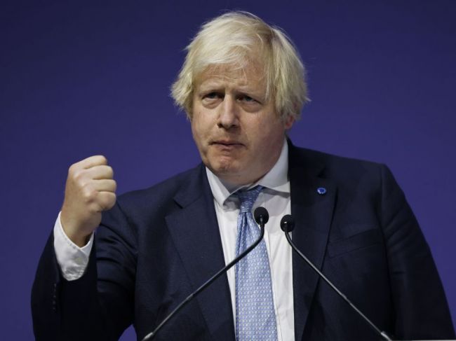 Johnson: Režim Talibanu budeme posudzovať hlavne na základe činov