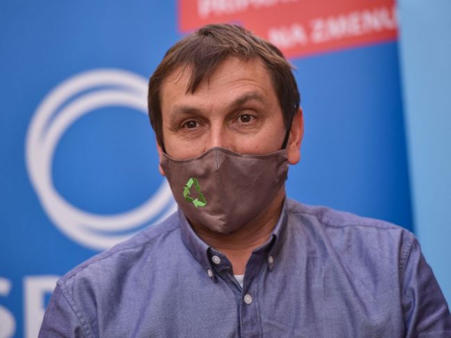 Predseda strany Spolu Juraj Hipš zložil svoju funkciu, chce spájať sily s hnutím PS