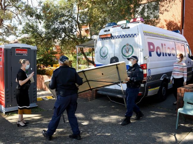 Sydney o mesiac predlžuje lockdown a sprísňuje ďalšie opatrenia