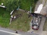 Foto: Pri vážnej dopravnej nehode zasahoval aj vrtuľník