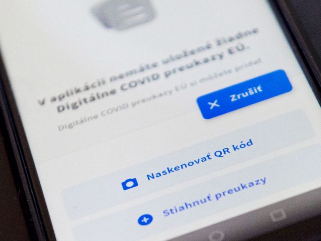 Aplikáciu na kontrolu COVID preukazov si už obchodníci môžu stiahnuť od SKIT